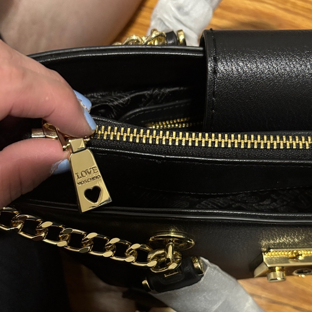 Love Moschino Black Shoulder Bag with Gold Accents - Picture 9 of 13
